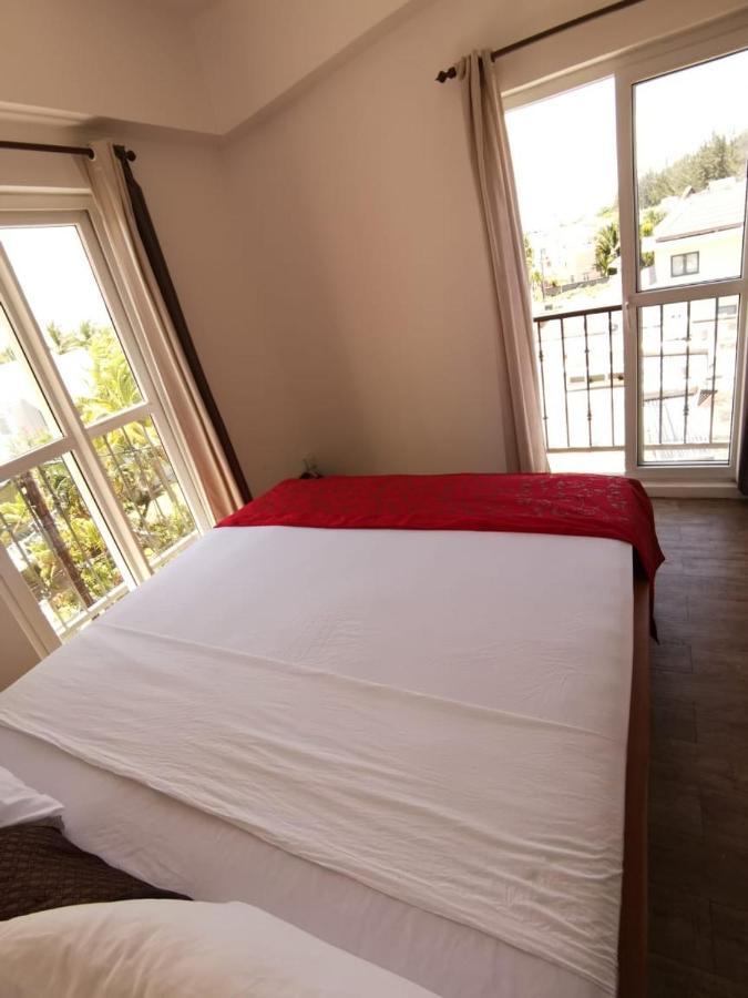 Rayon Vert Bleuphorie Beach Apartment Flic en Flac Exterior foto